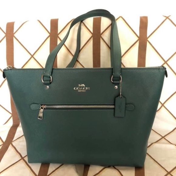 Coach Handbags - Coach Medium Tote Bag